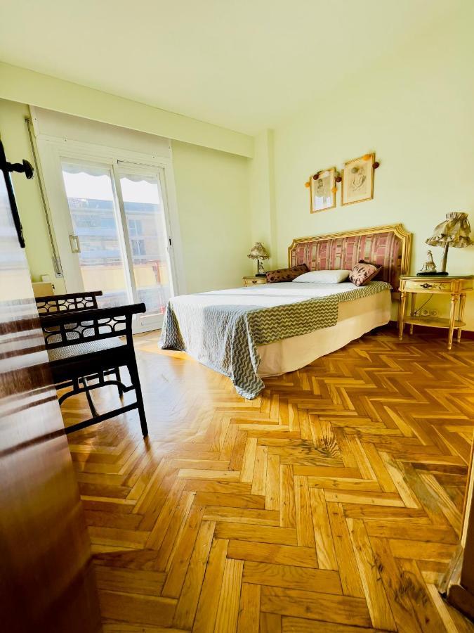Your Second Home In Barcelona With Private Room And Private Bathroom Close To Montjuic, Pl Espana, La Rambla, Ferry Port Buitenkant foto